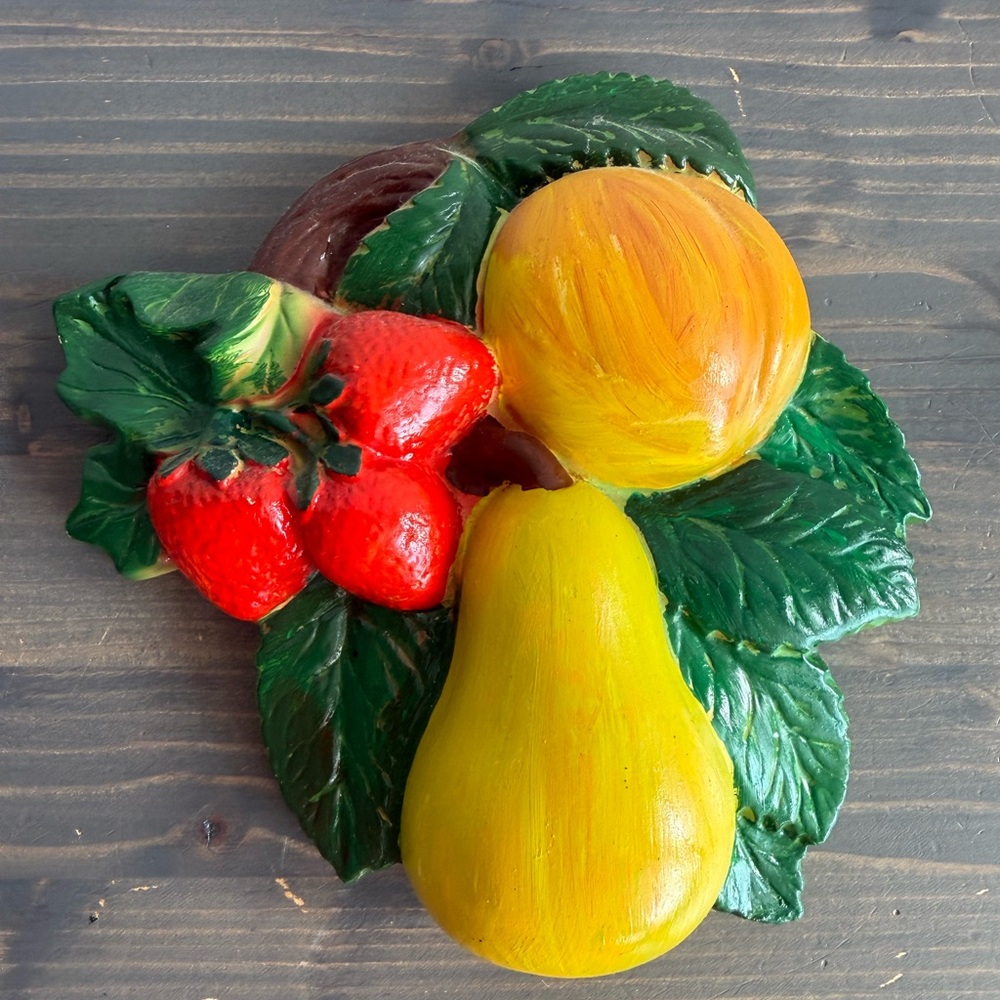 Vintage wall mountable chalk ware fruit